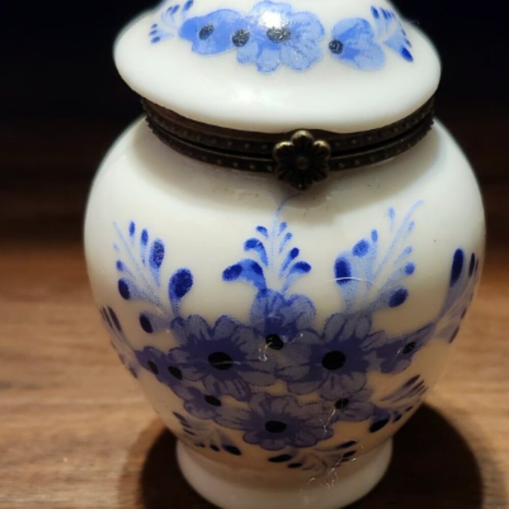 Vintage Blue White Hand Painted Porcelain Hinged Trinket Box Ginger Jar